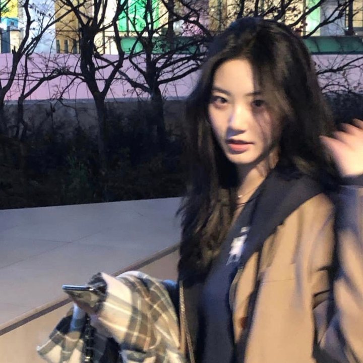 女孩,母亲与恶魔